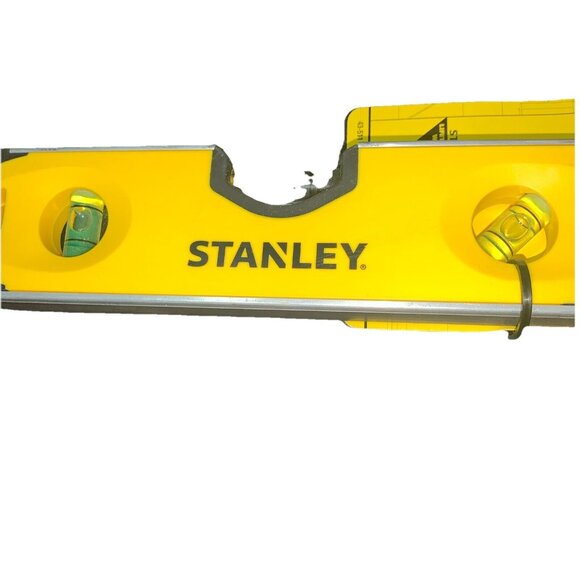 Stanley 9” Level Magnetic - Picture 2 of 2